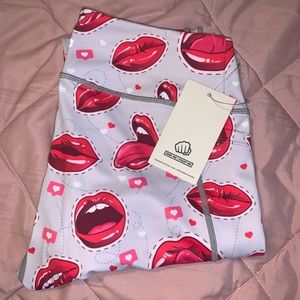 Feed me fight me kissing booth